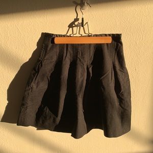 Gap black midi flare/skater pleated skirt